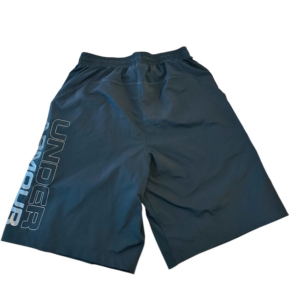 Under Armour Bundle Black Athletic Shorts with Short Sleeve Hooded Shirt Mens M - Picture 5 of 10